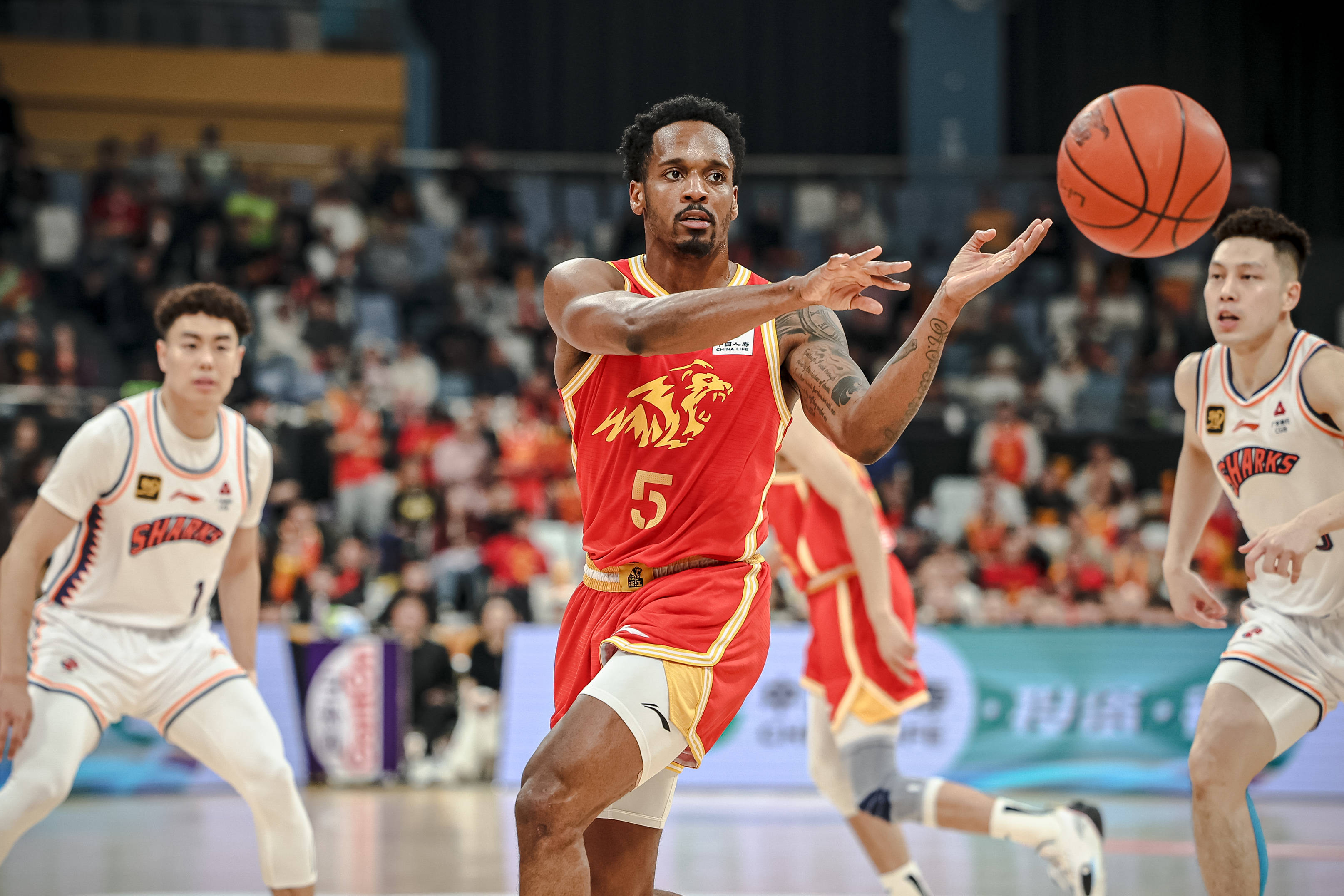 包含亚冠倒计时；广厦男篮国际比赛日官宣签约；细节引发关注；目标明确；训练强度明显提升的词条